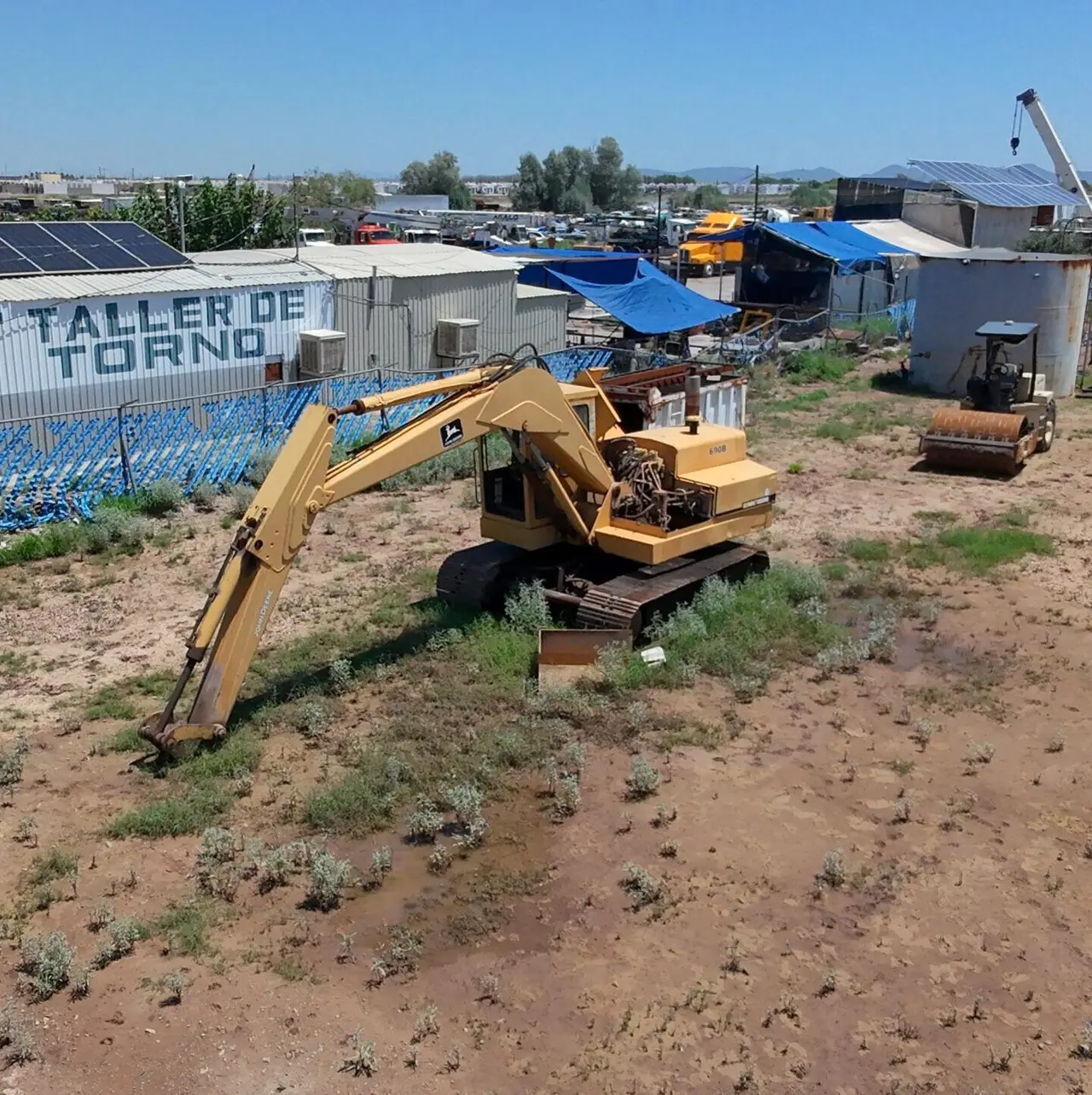 Excavadora John Deere 690B - 2